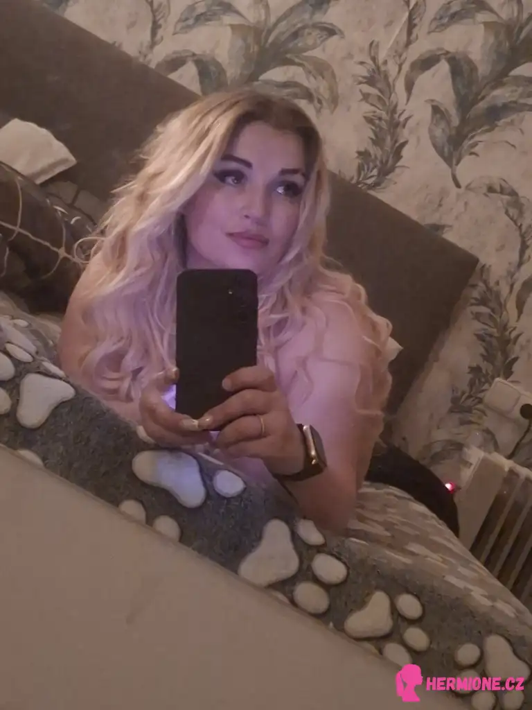 Escort dívka Avrora (34), Praha 2 – Hermione.cz